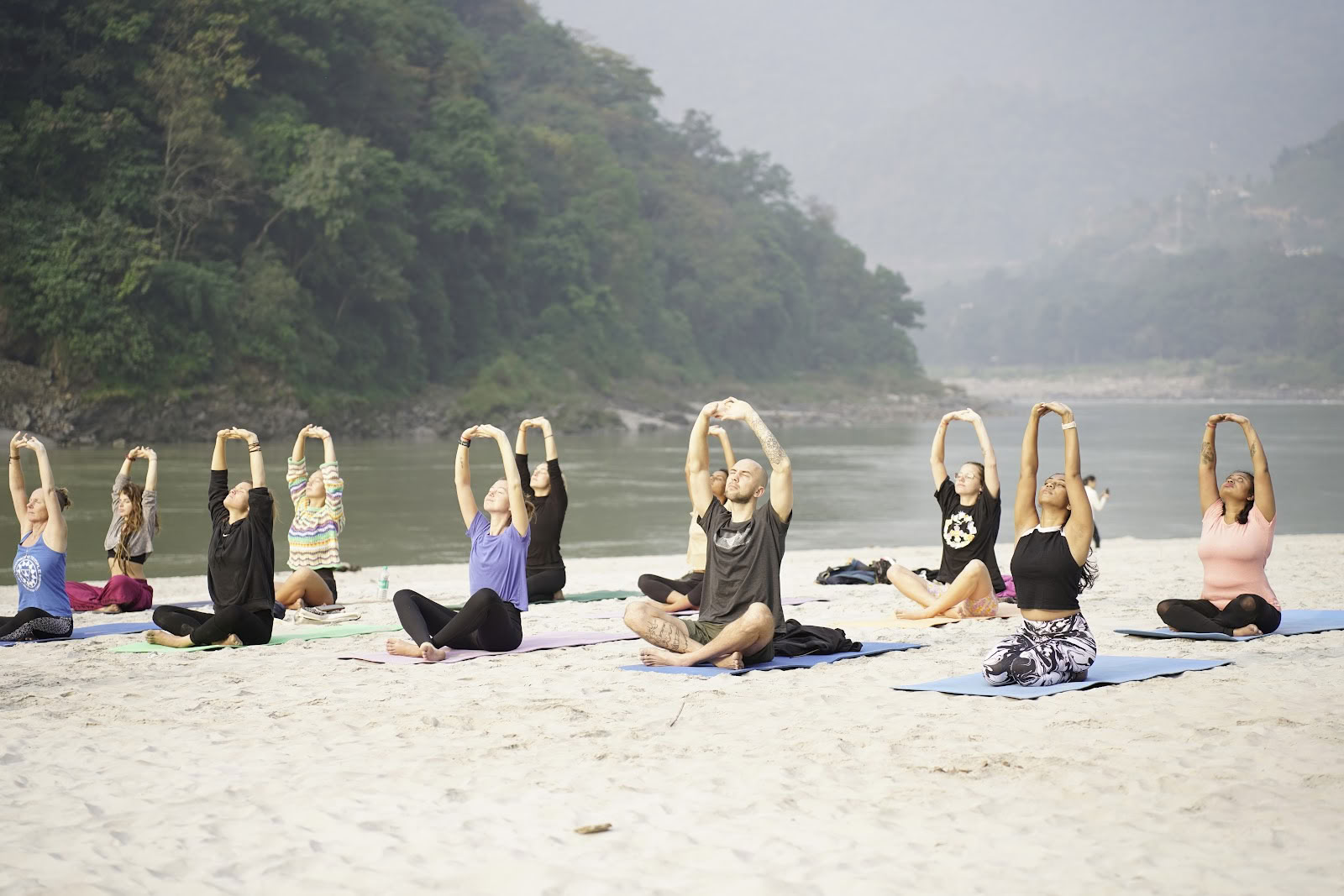 Kaivalyam Yoga School - Formación de Profesores de Yoga en Rishikesh