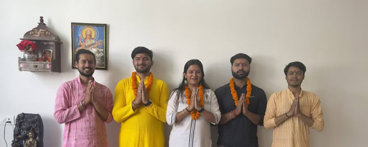 Clases de yoga de Kunwar | Clases de yoga en Dehradun | Curso de yoga en Dehradun | Formación de profesores de yoga en Dehradun