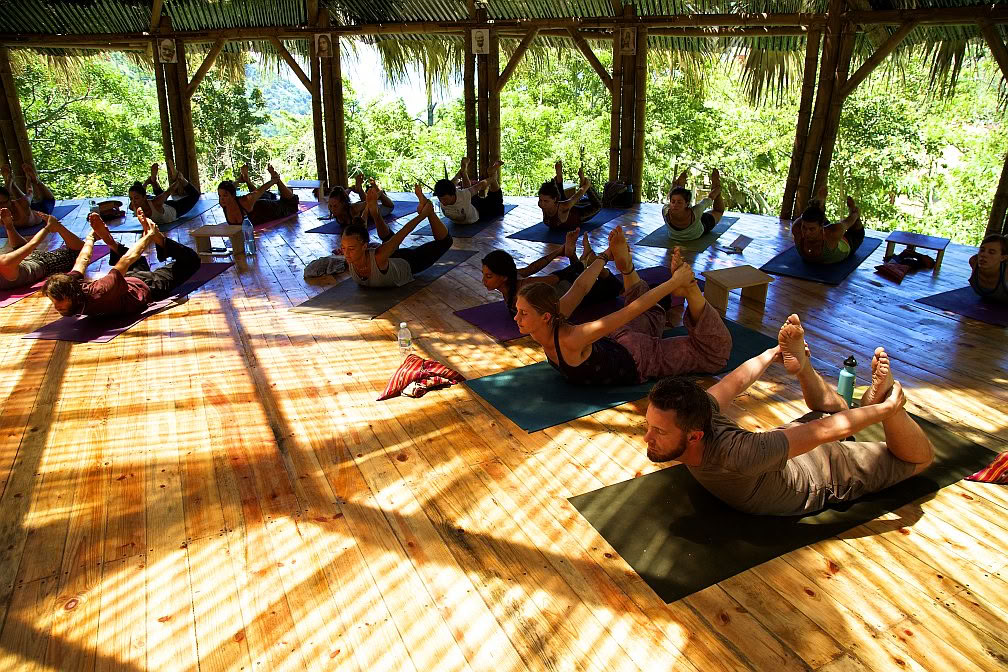 Amor, Evoluciona, Despierta en Mahadevi Ashram
