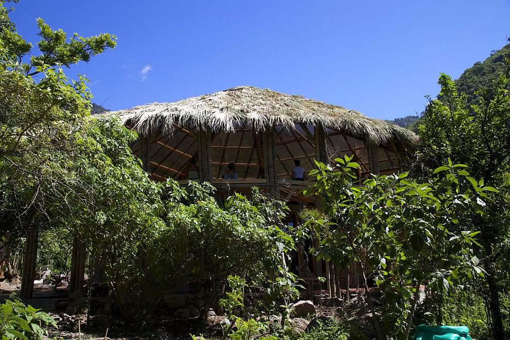 Amor, Evoluciona, Despierta en Mahadevi Ashram