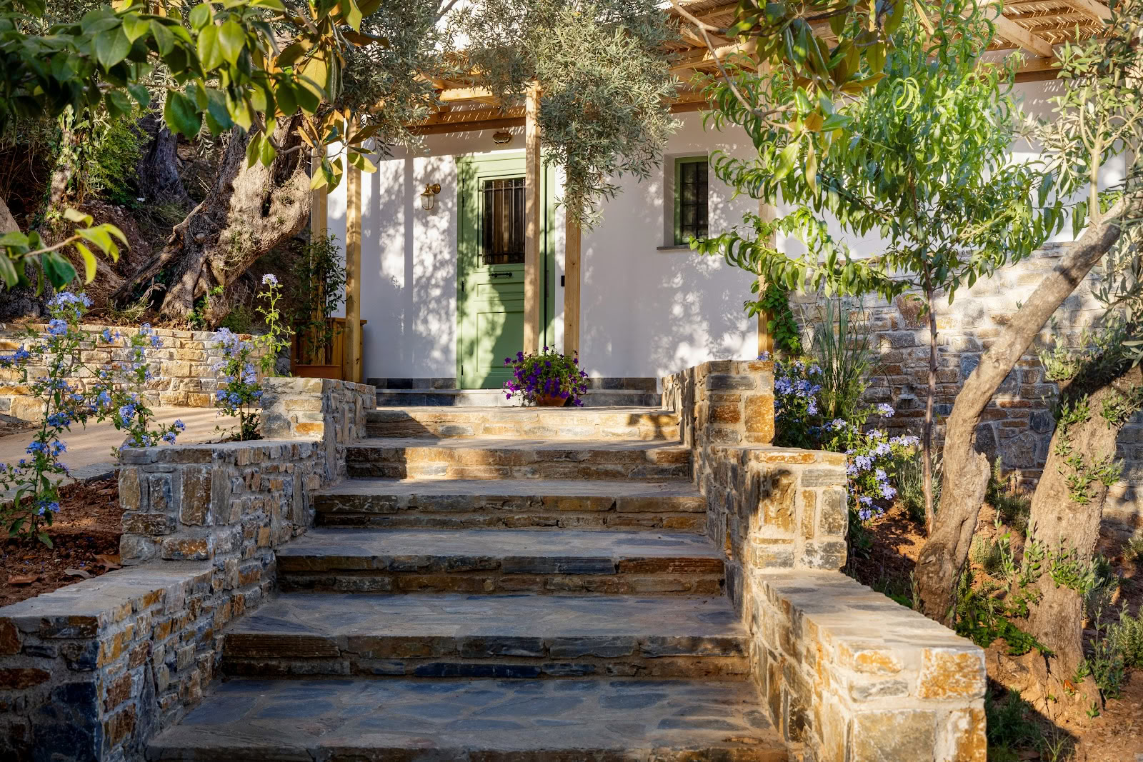 Peli Kastri Guesthouse y Retiro