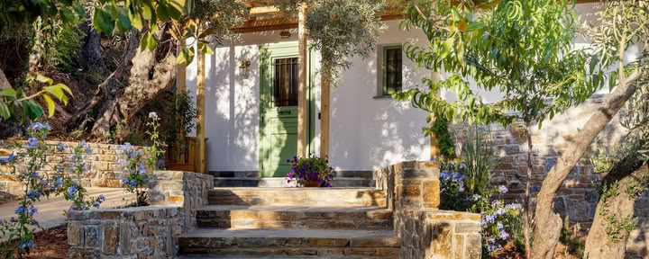 Peli Kastri Guesthouse y Retiro