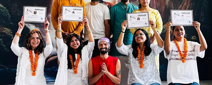 Escuela Yoga Valley de Rishikesh | Formación de Profesores de Yoga en Rishikesh