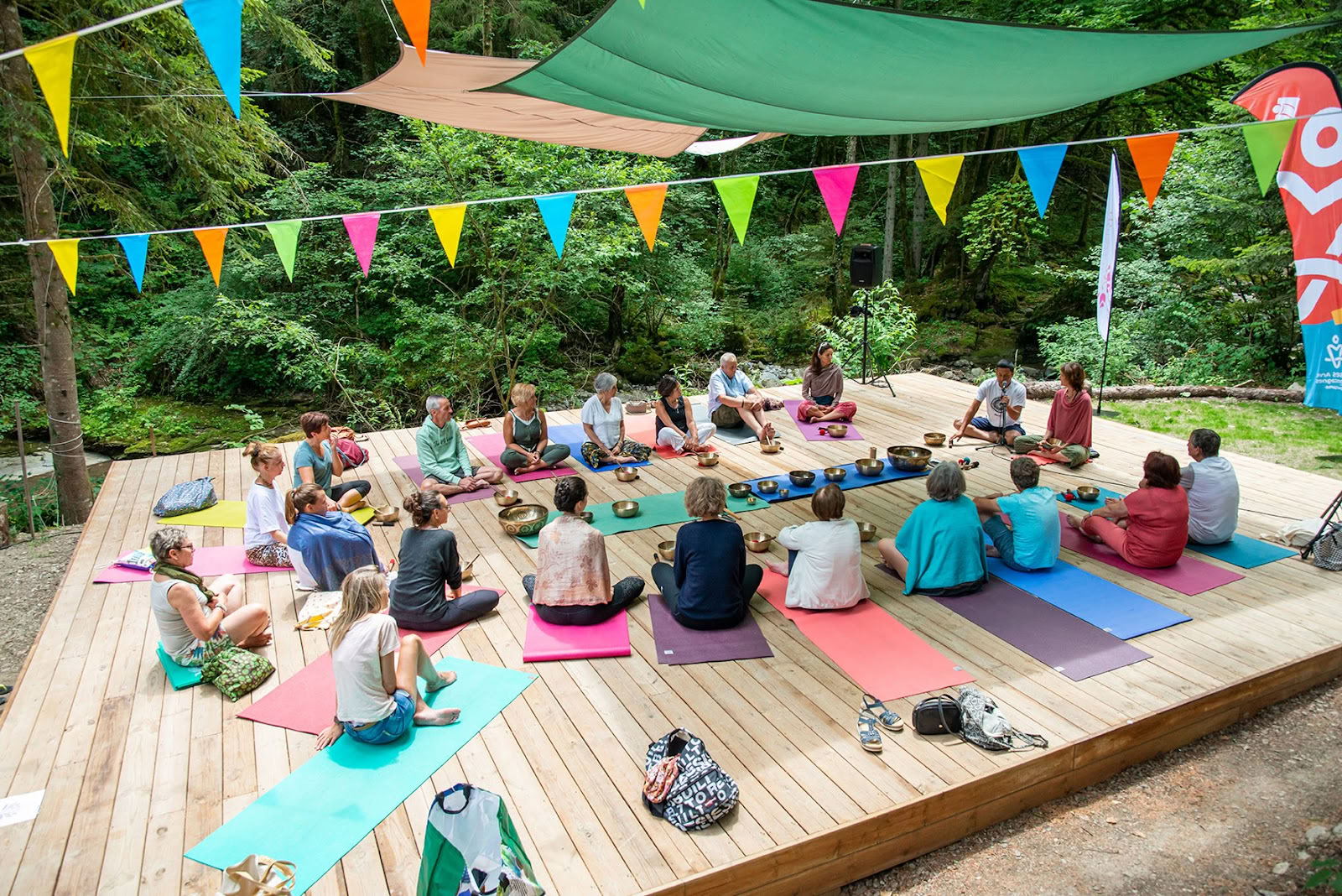 SANSKRITI – Centro de Retiro de Yoga y Meditación | Alpes Franceses
