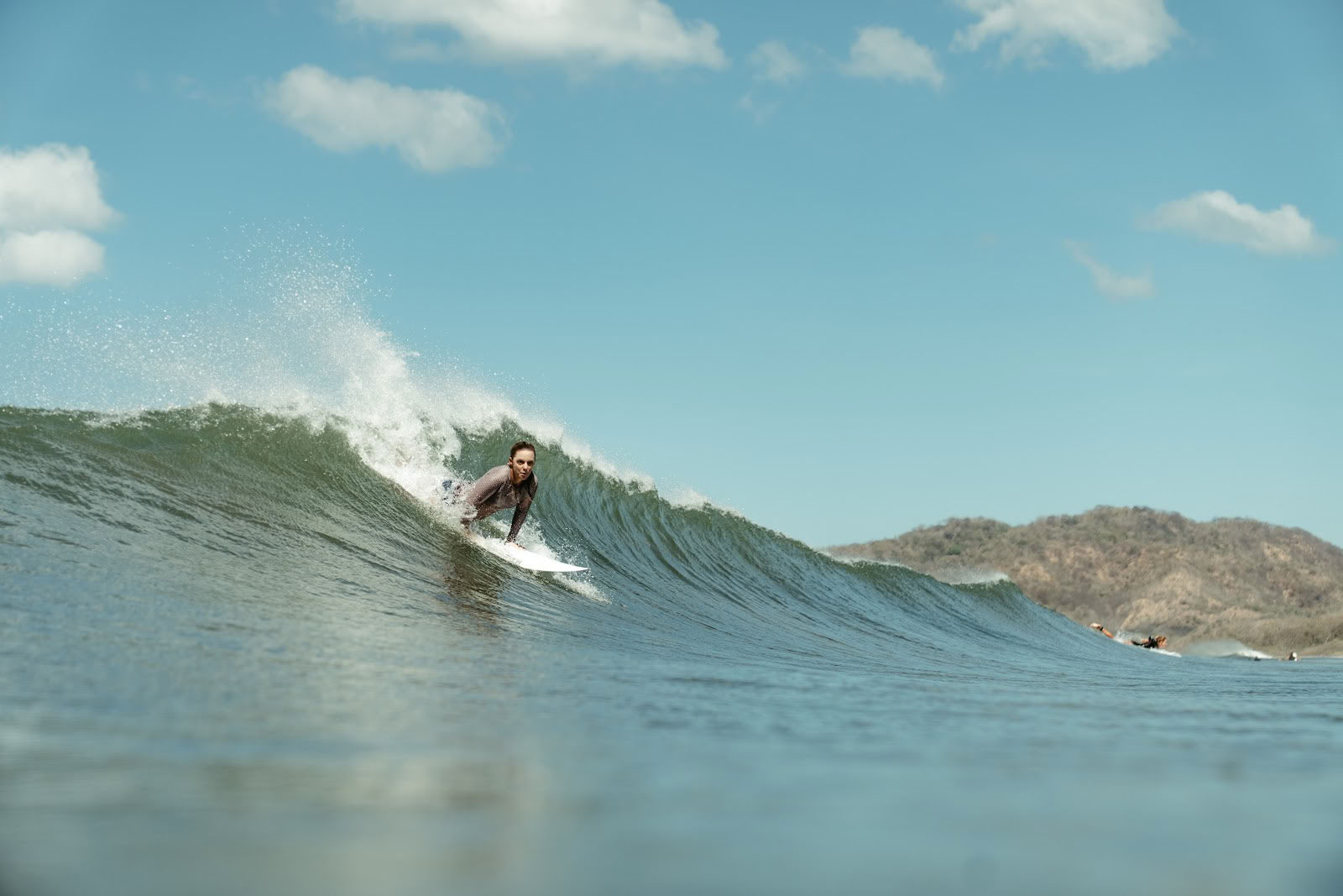 Retiro de surf y yoga para hermanas