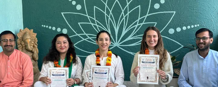 Sri Yoga Ashram | Proveedor de cursos de formación de profesores de yoga en Rishikesh