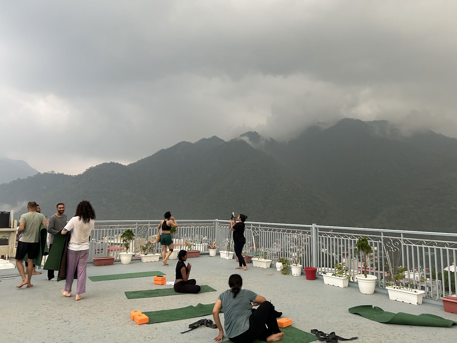 Escuela de Yoga Ashtanga de Rishikesh - TTC de Yoga en Rishikesh