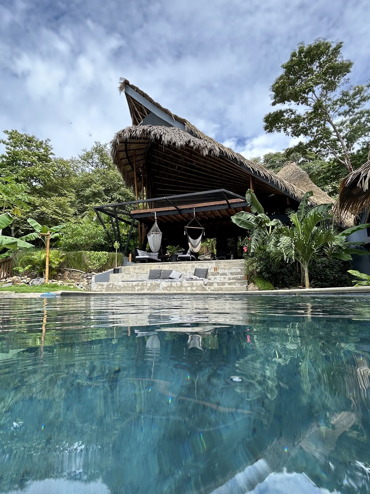 Santosha Surf Sanctuary y Bienestar