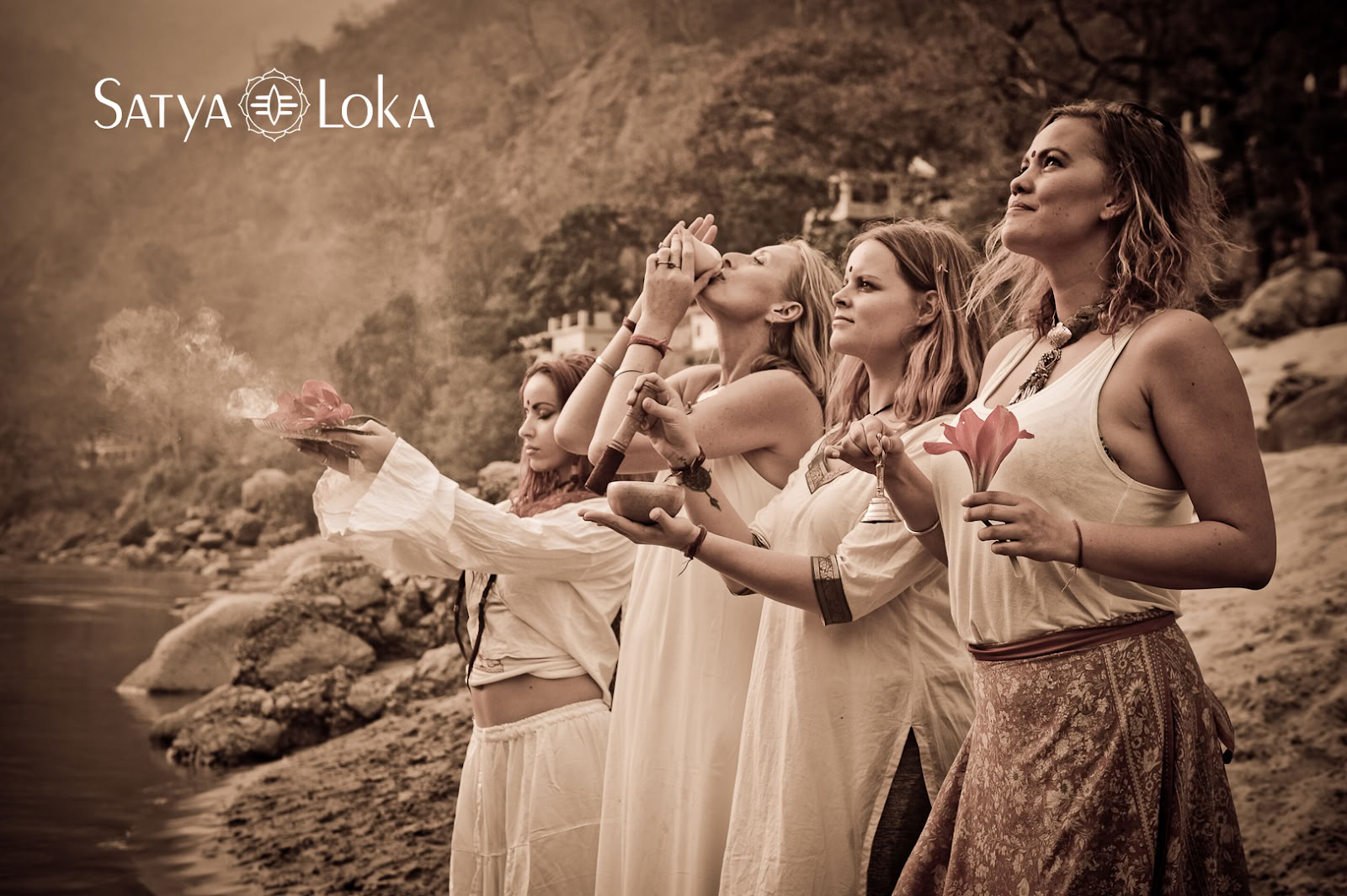 Escuela de Yoga Tradicional Satya Loka