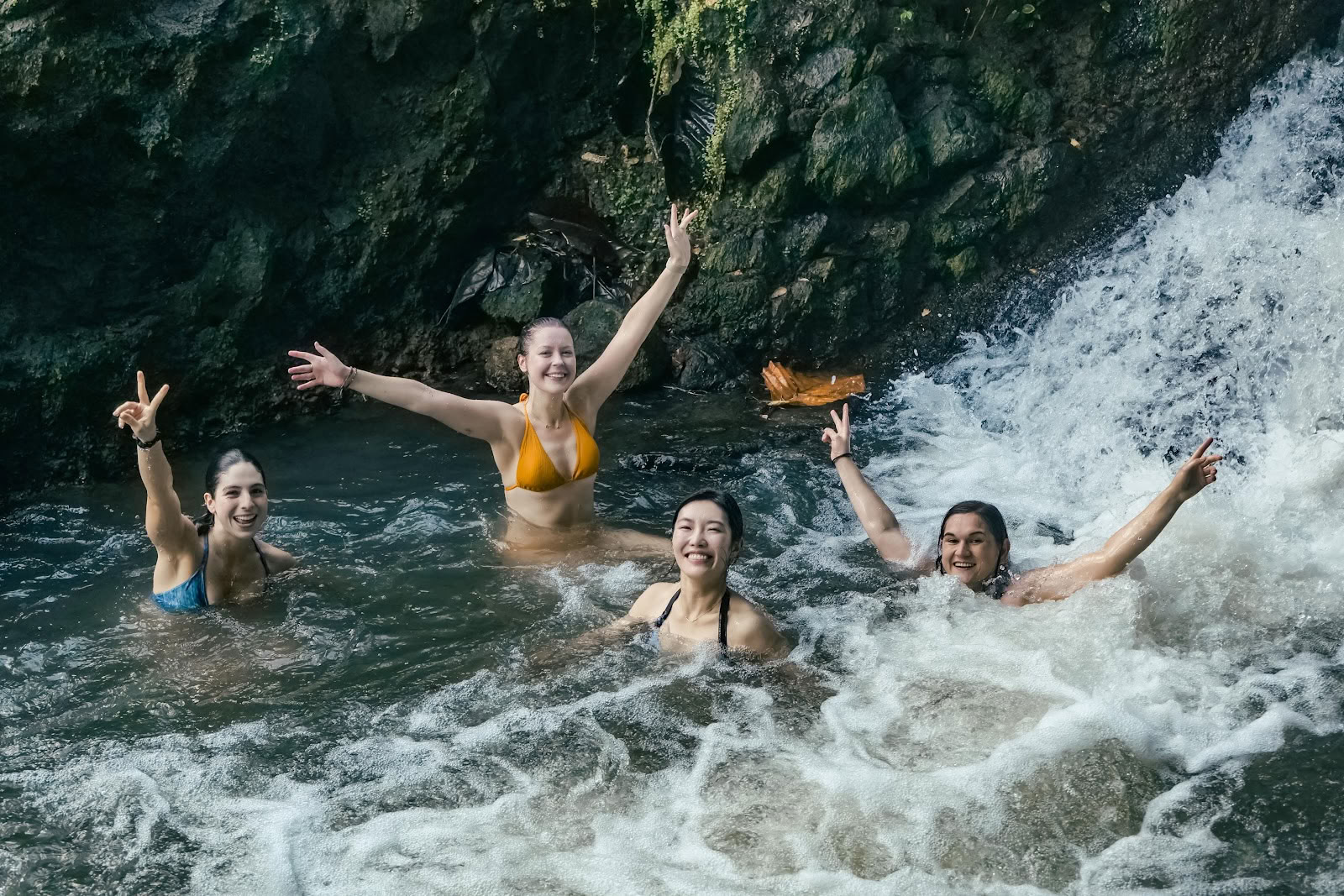 Bali Yogpeeth - Formación de profesores de yoga de 200, 300 y 500 horas en Bali