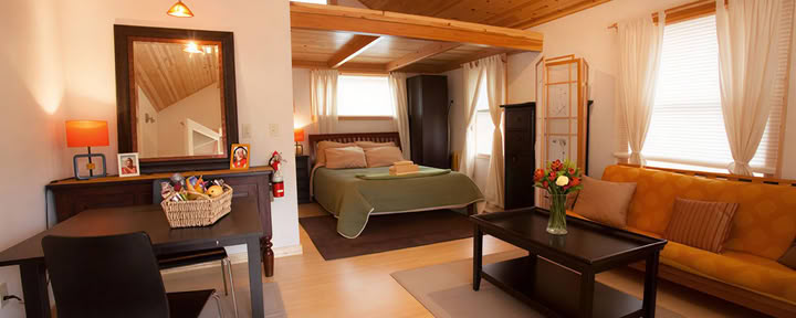 Deluxe Shanti - Parejas privadas o casadas (cama Queen + futón)