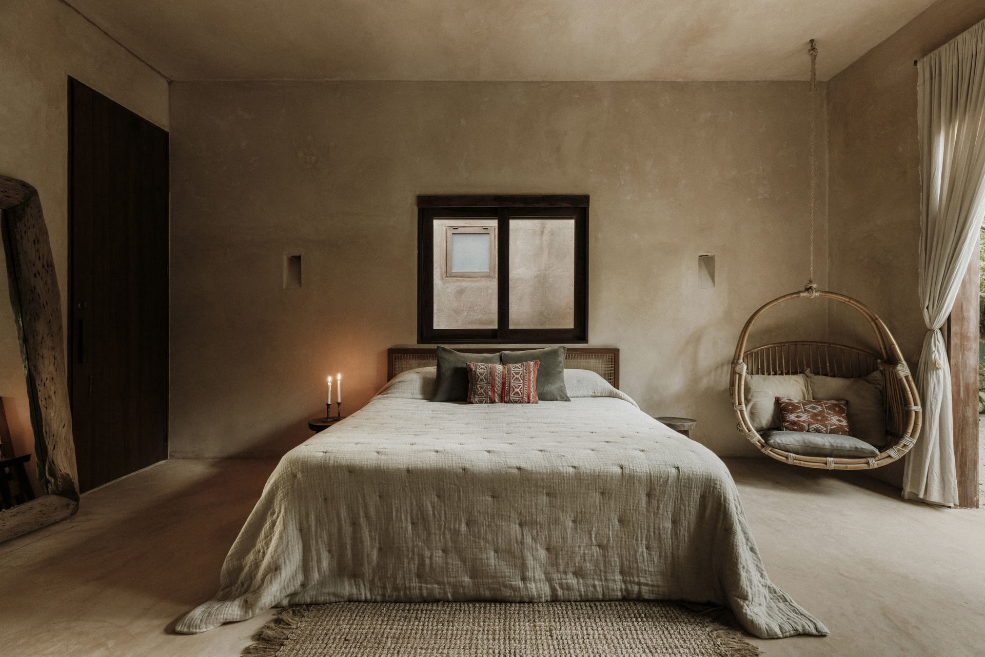 Dormitorio principal con jardín privado