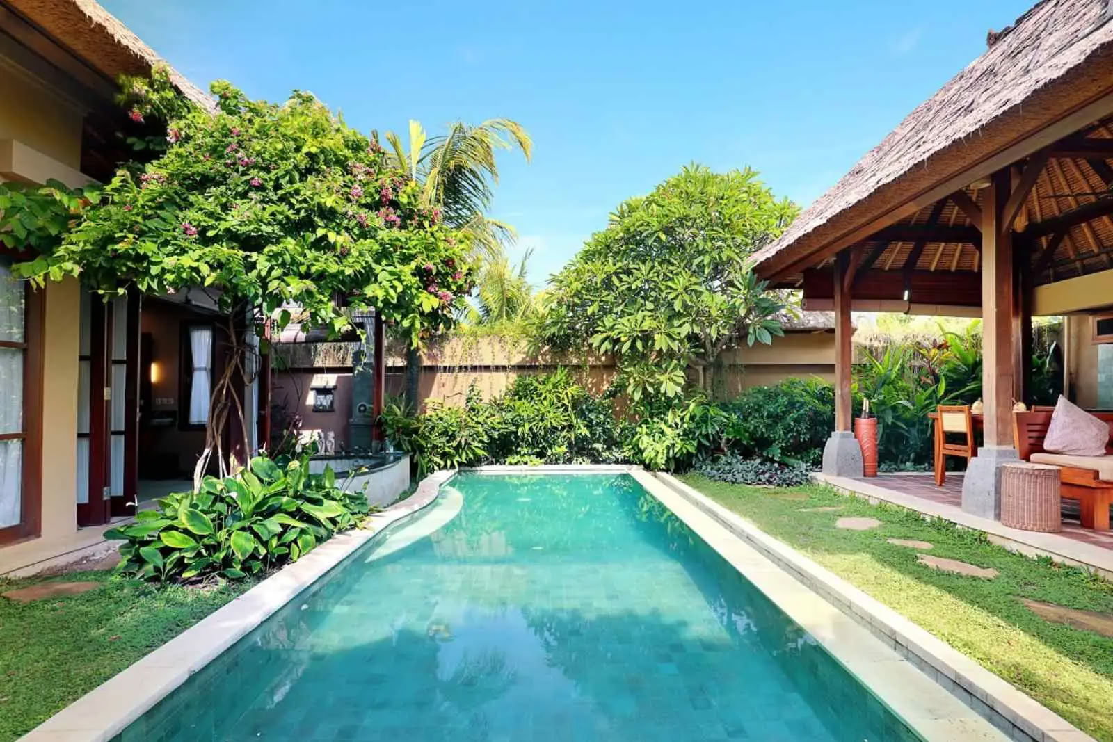 Villa Real con Piscina de Una Habitación