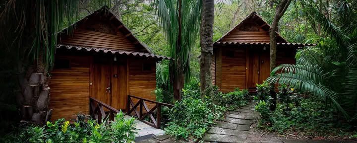 Eco Cottage sin aire acondicionado – Solo dos (2) camas individuales