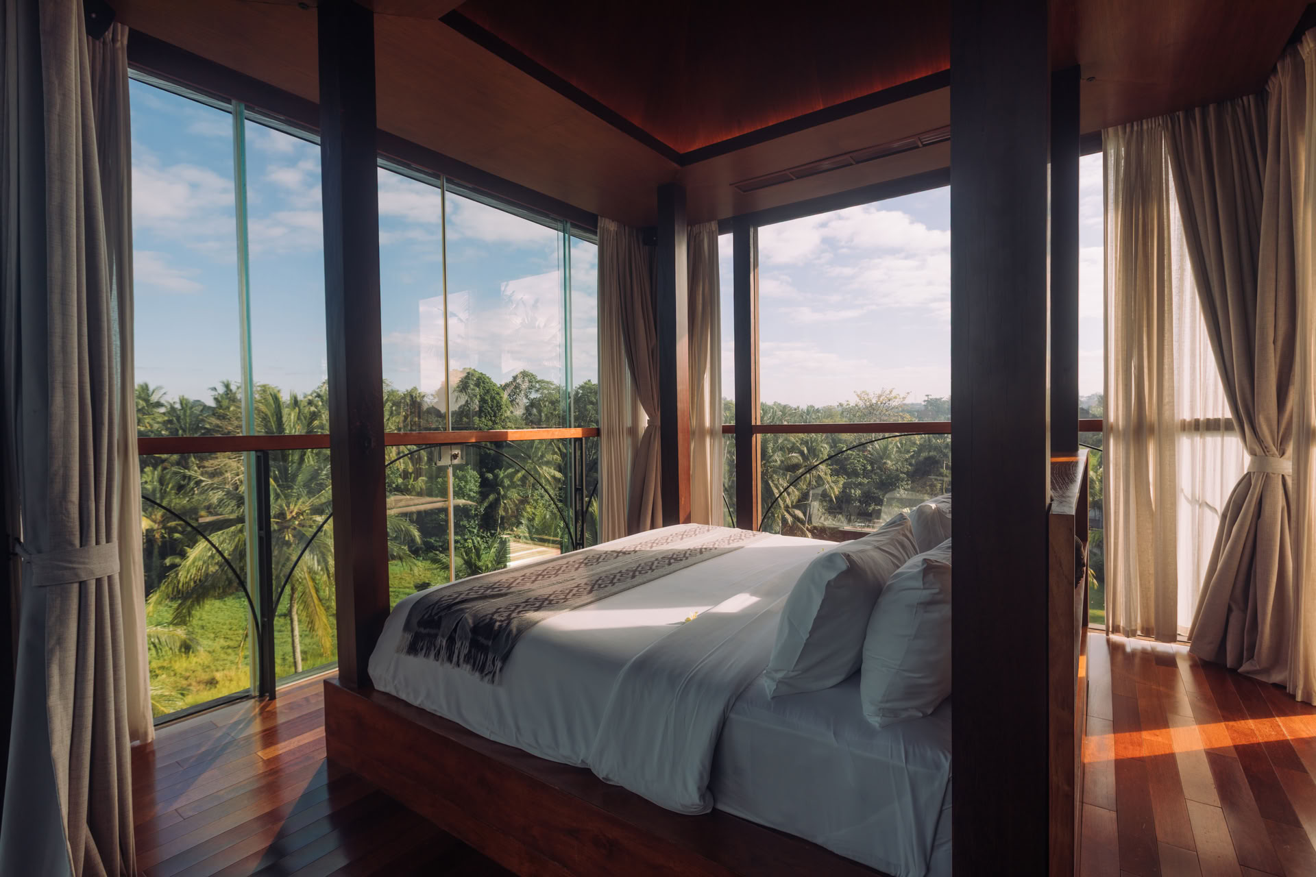 Sky Suite Elevated