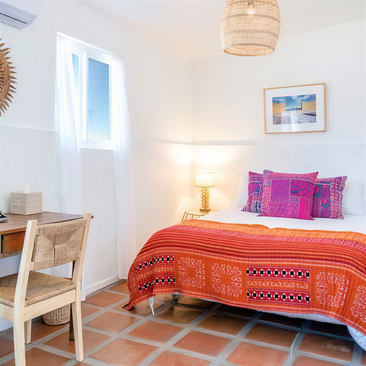 Queen Bed en Solo Ocotillo Room