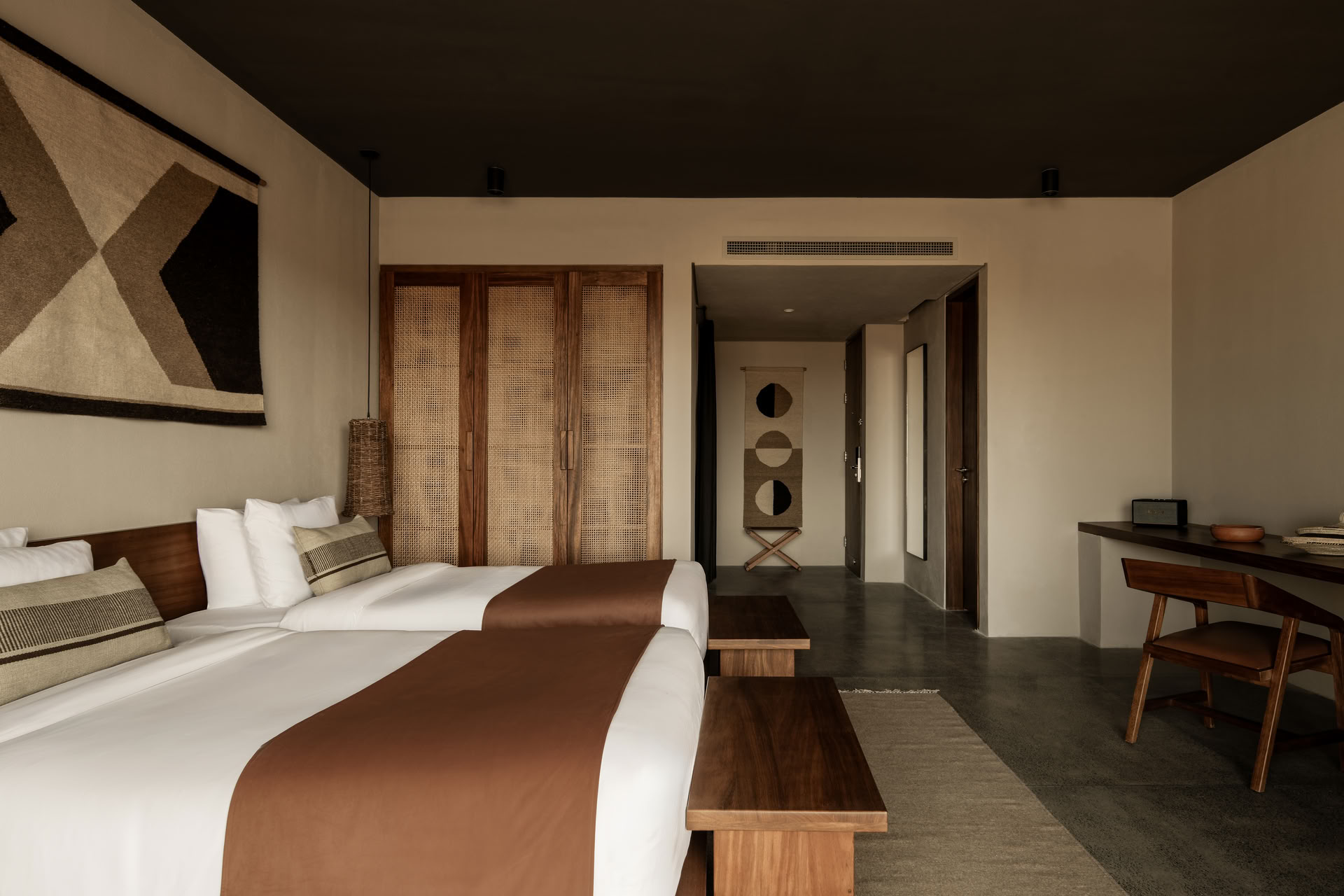 Suite Junior Deluxe Swim-up Twin