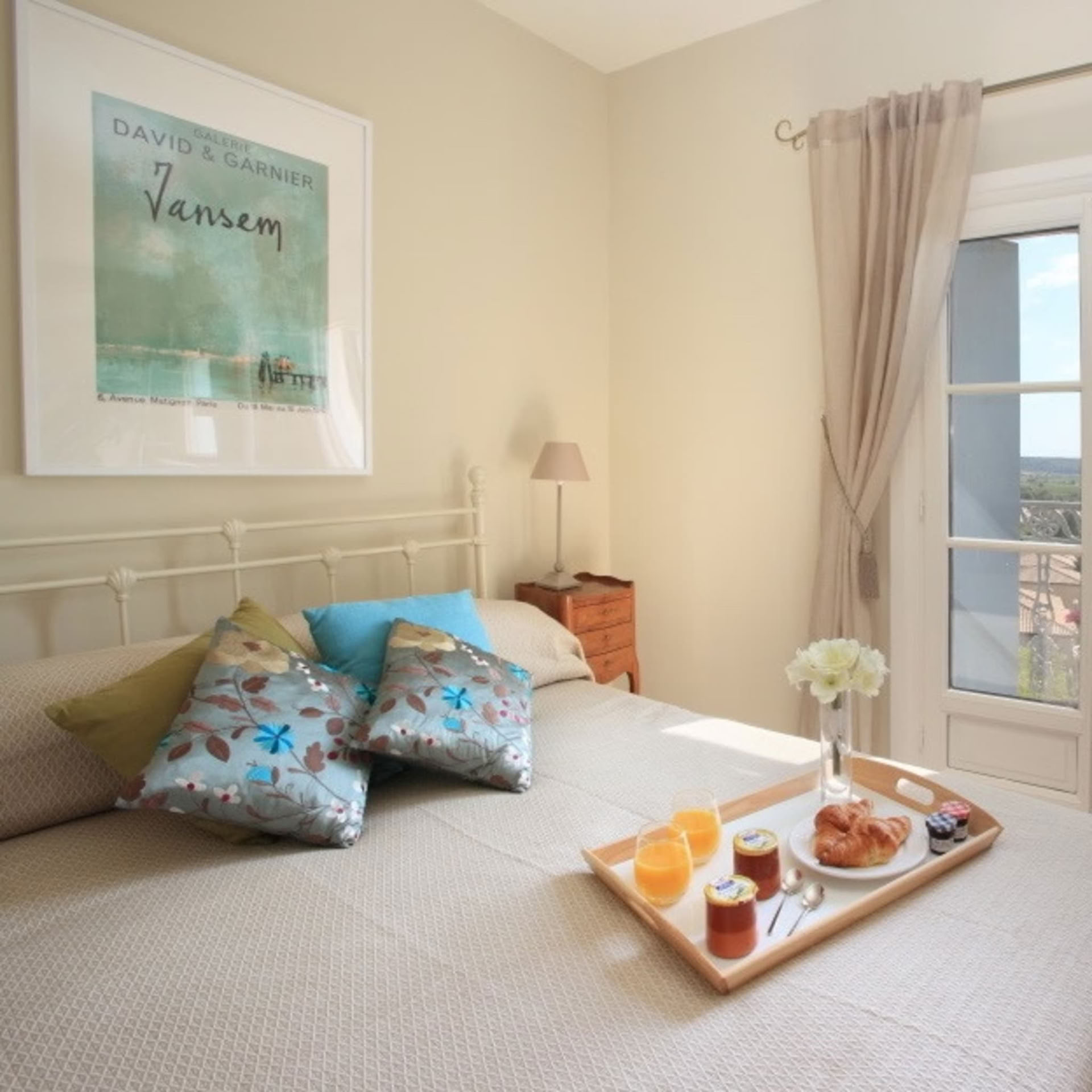 Caux Suite