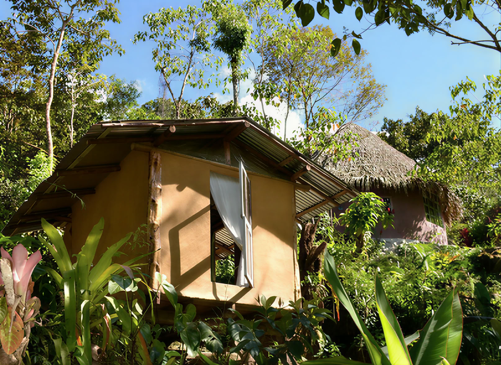 Cabaña junto al río