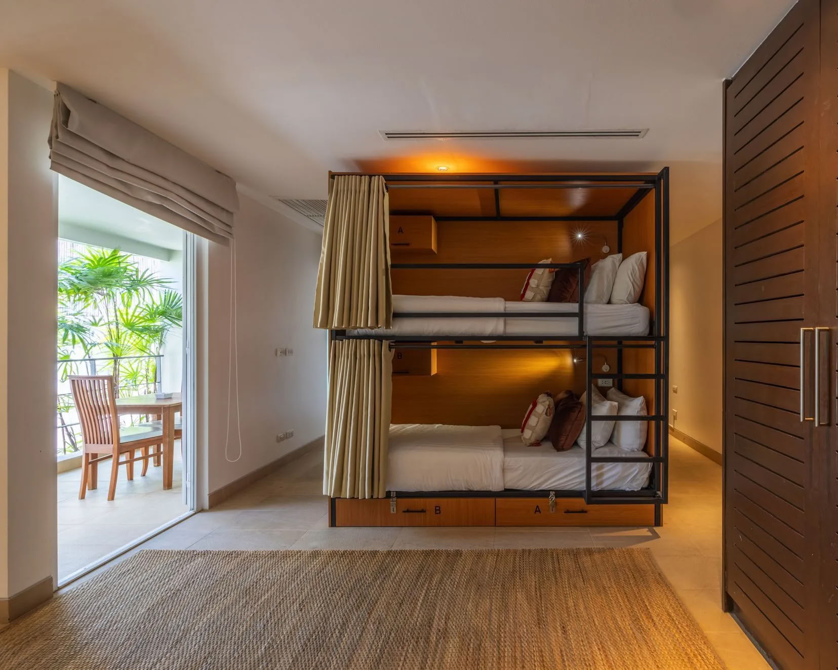 Penthouse de un dormitorio con piscina privada