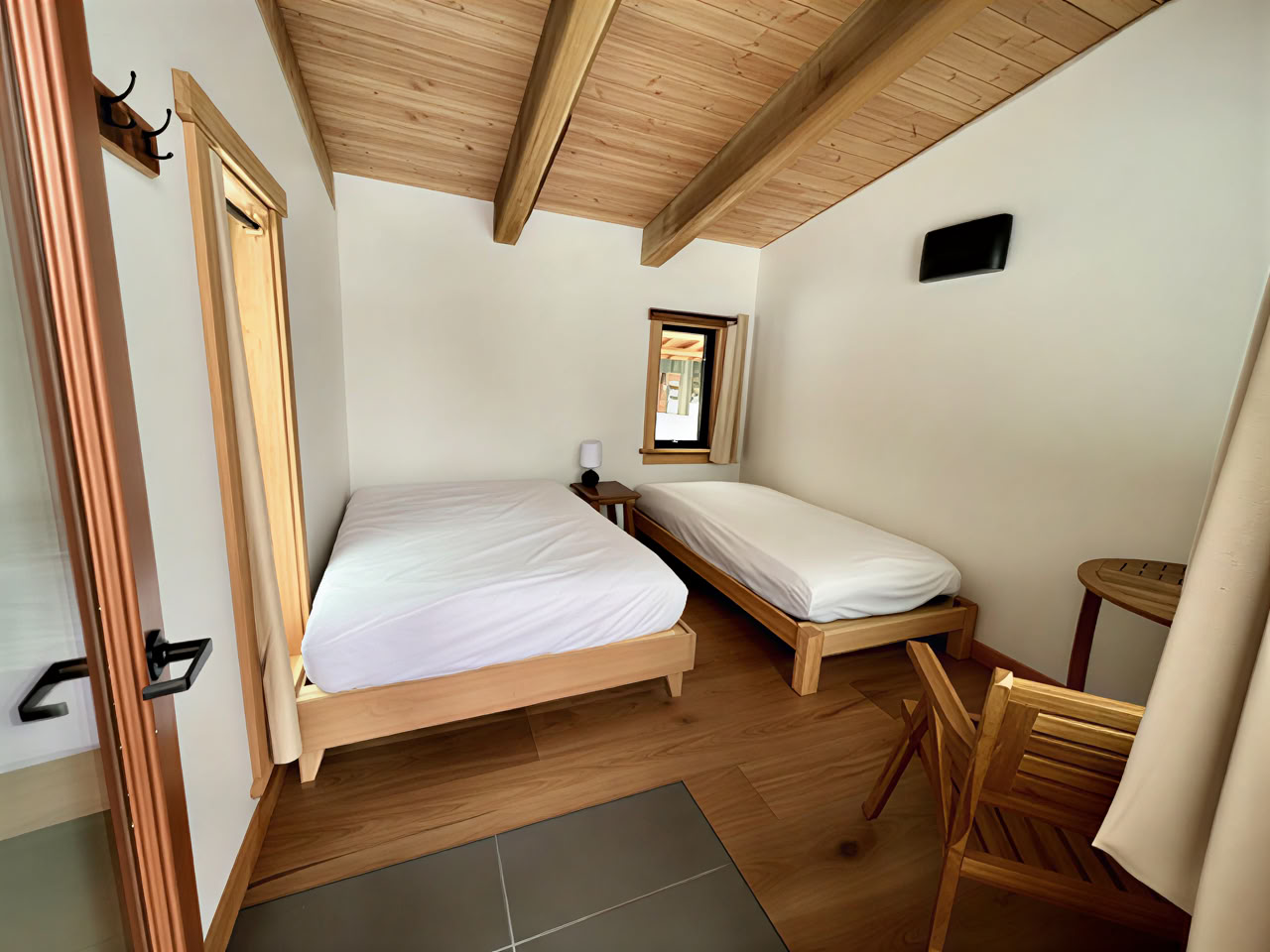 The Grove (1 cama doble + 1 cama individual)