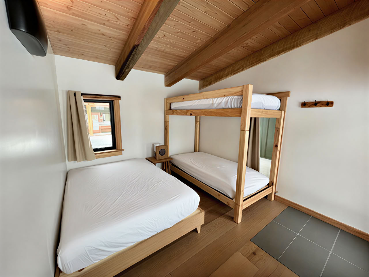 The Grove (1 cama doble + litera individual)