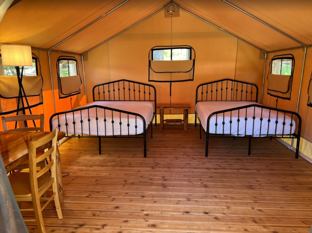 The Aviary (1 cama queen + 1 cama doble)