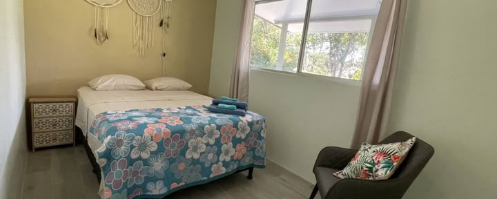 Cabaña moderna de 2 dormitorios