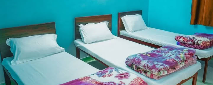 Habitación compartida cuádruple (solo mujeres)